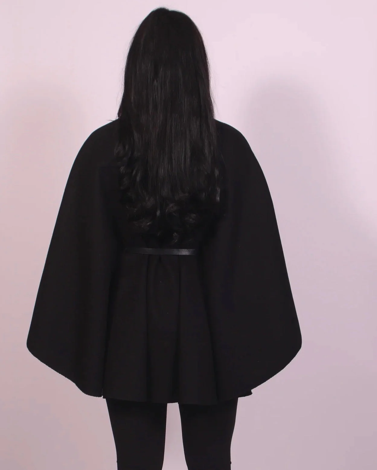 CLASSY CAPE BLACK - Image 2