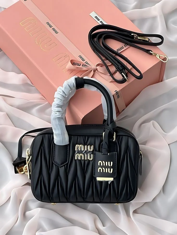 MIUE MINI BAG BLACK