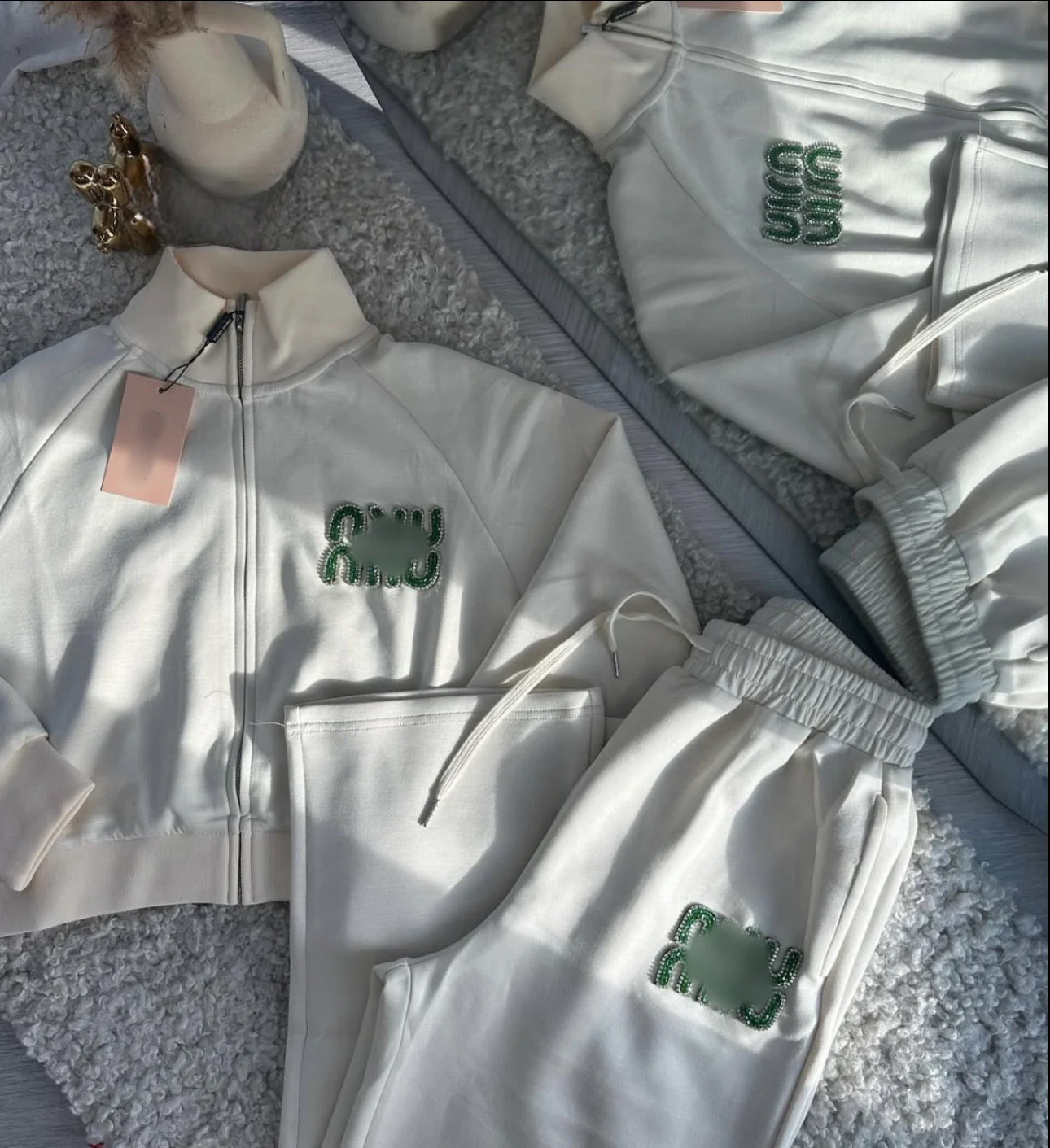 Miue white green set